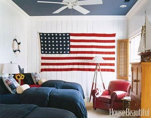 Nautical bedroom with an American style