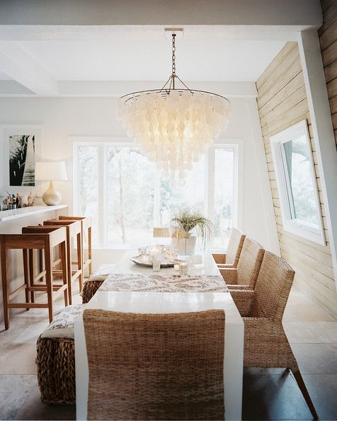 Coastal dining space with hints of modern style