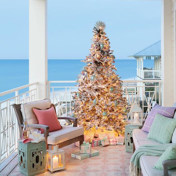 Patio Christmas tree in a coastal home